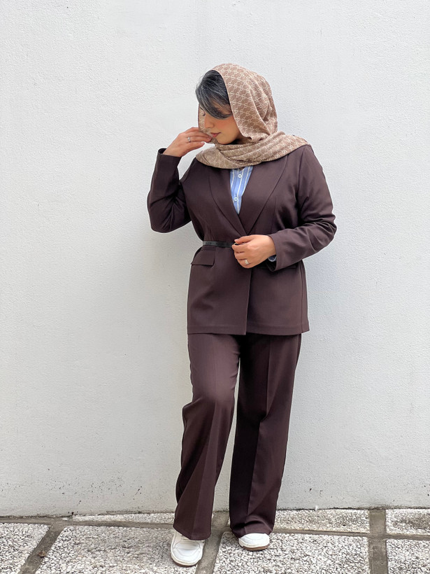 کت و شلوار بلیزر قهوه ای